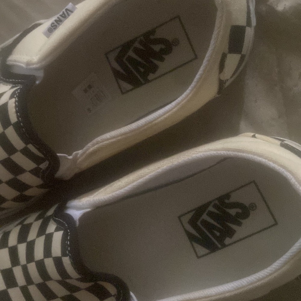 Vans - Picture 2 of 3